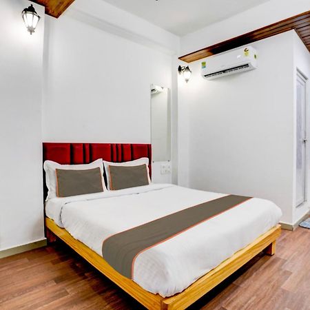 Hotel Silk, Premier Budget Friendly Luxury Hotel In Surat, Perfect For Families, Couples And Business Travelers Extérieur photo