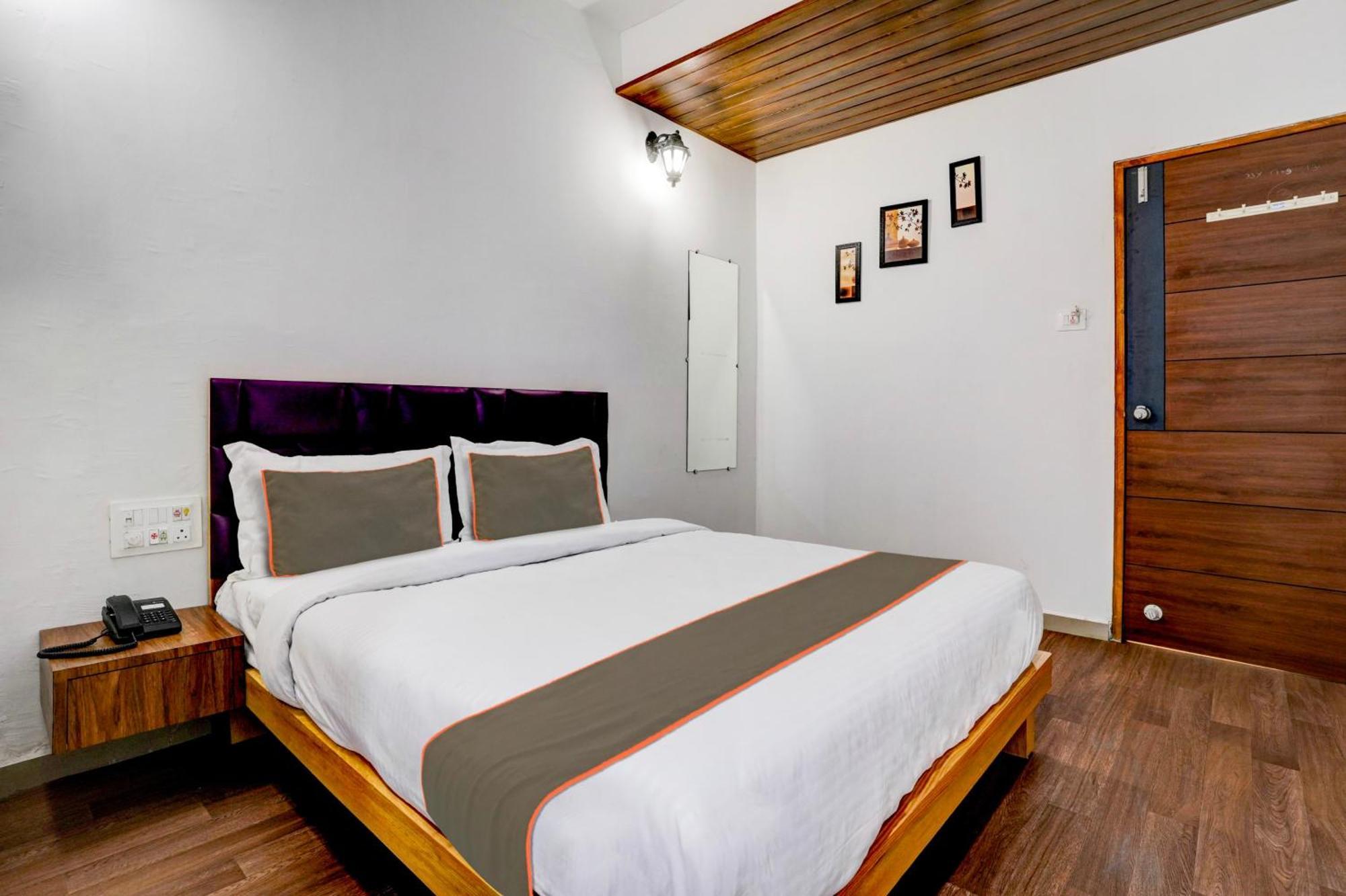 Hotel Silk, Premier Budget Friendly Luxury Hotel In Surat, Perfect For Families, Couples And Business Travelers Extérieur photo
