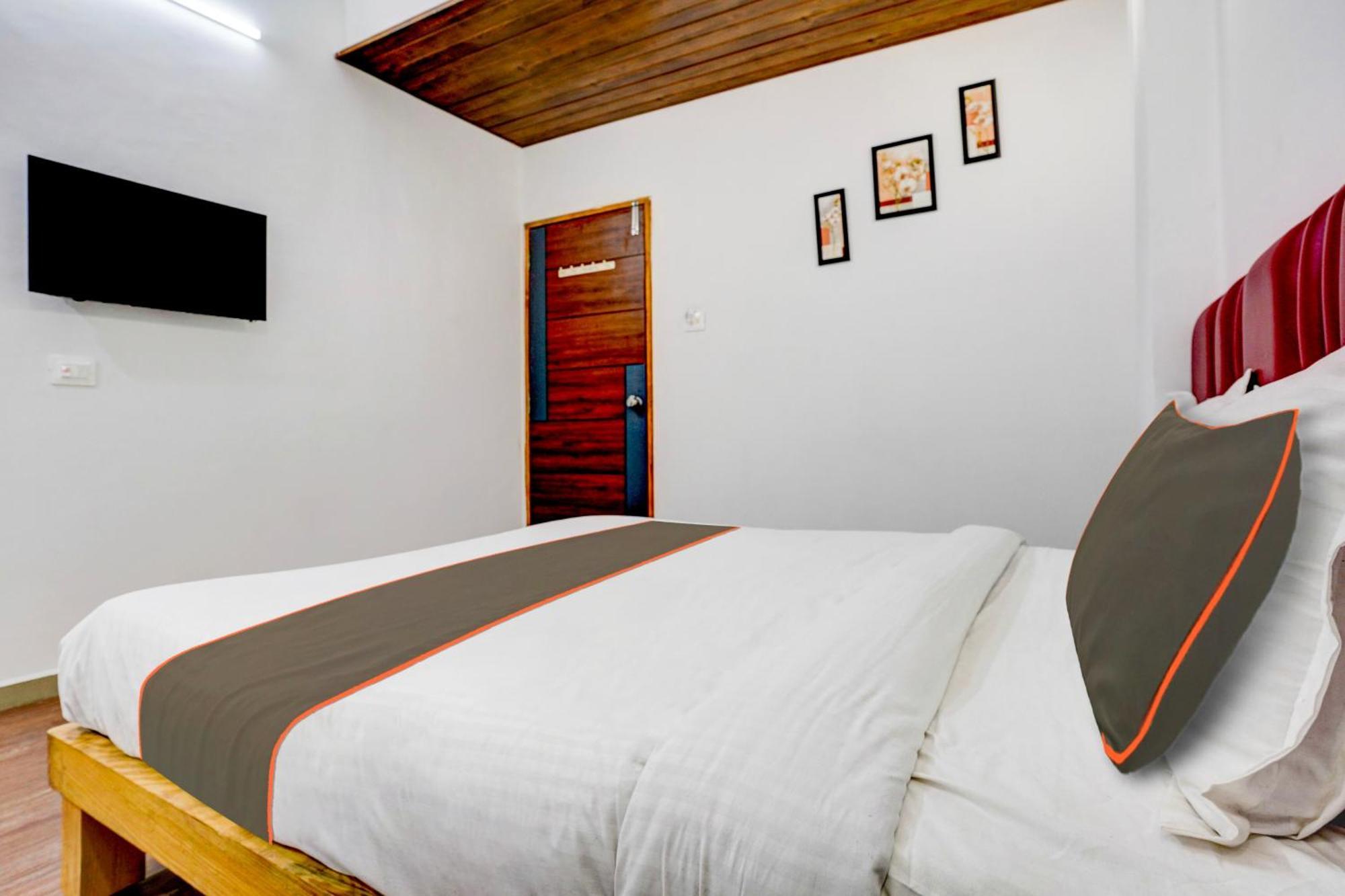 Hotel Silk, Premier Budget Friendly Luxury Hotel In Surat, Perfect For Families, Couples And Business Travelers Extérieur photo