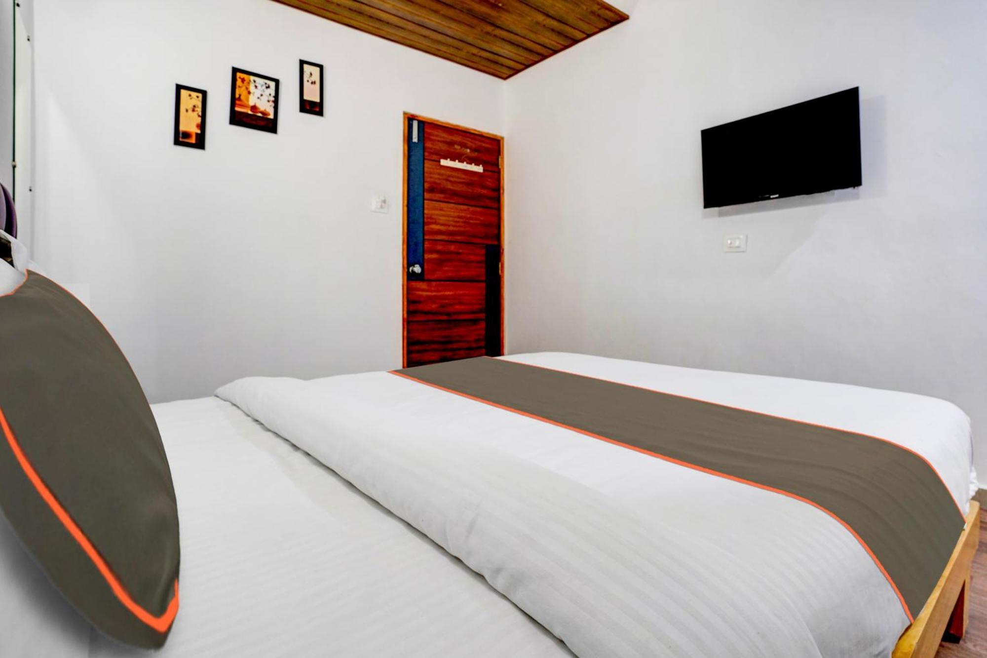 Hotel Silk, Premier Budget Friendly Luxury Hotel In Surat, Perfect For Families, Couples And Business Travelers Extérieur photo